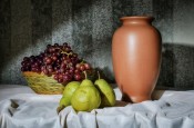 Vase & Fruit
