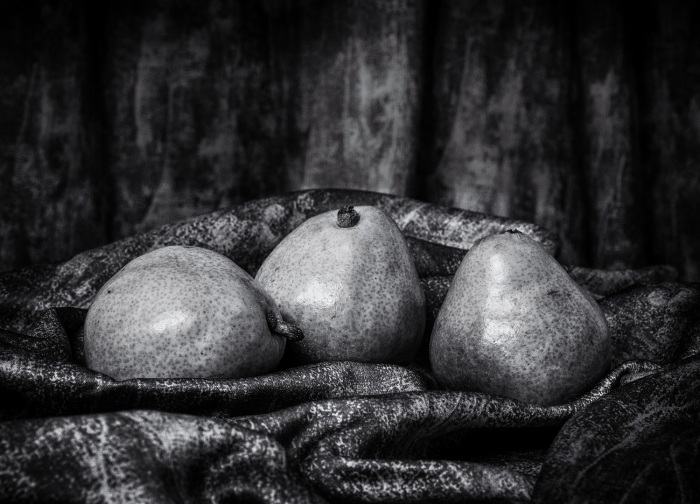 Les Trois Poires (The Three Pears)