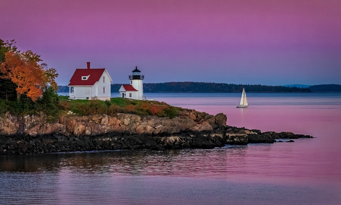 Curtis Island Lighthouse