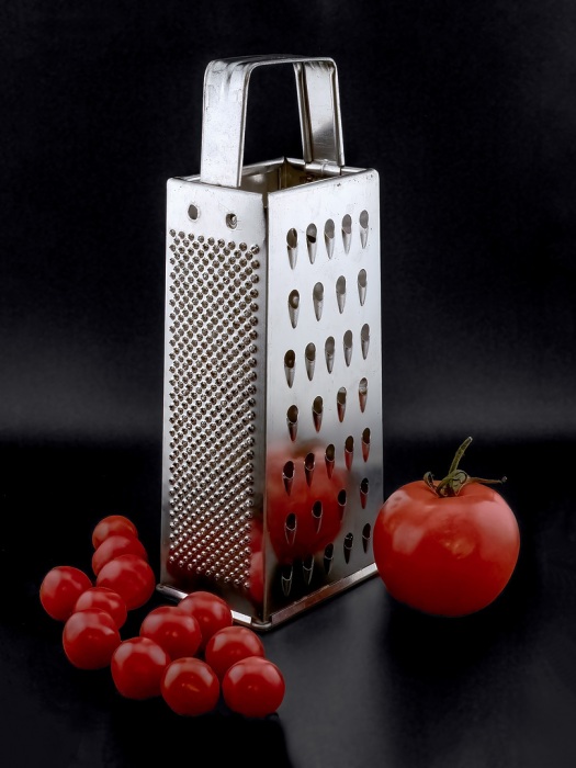 Now who would use a grater with tomatos?