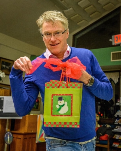 2016-12_Event_Charlie-Batchelder_6288-614x768