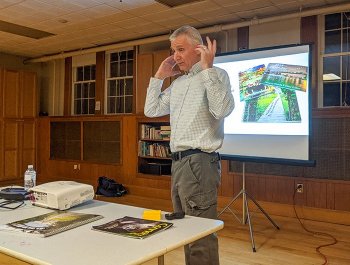 Chane presents at Bridgeport Camera Club