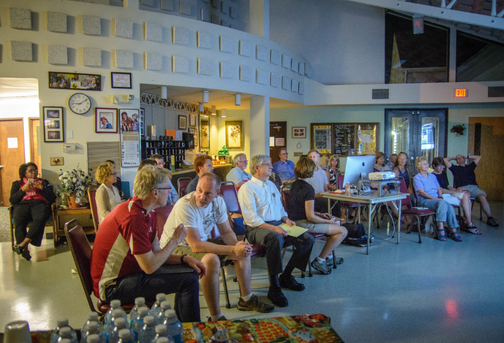 2016-09_Event_Charlie-Batchelder_Club-members-enjoying-the-program